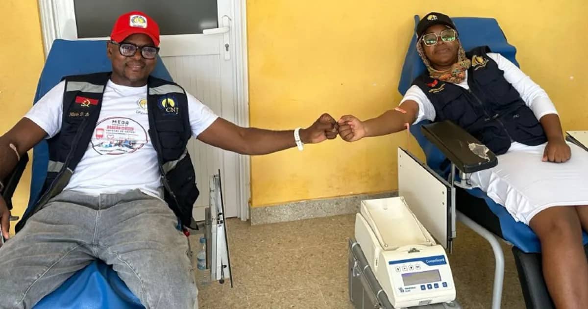 Jovens do CPJ reforçam banco de sangue em Luanda