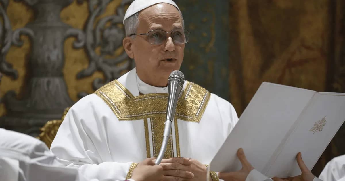 Papa pede liberdade para jornalistas detidos