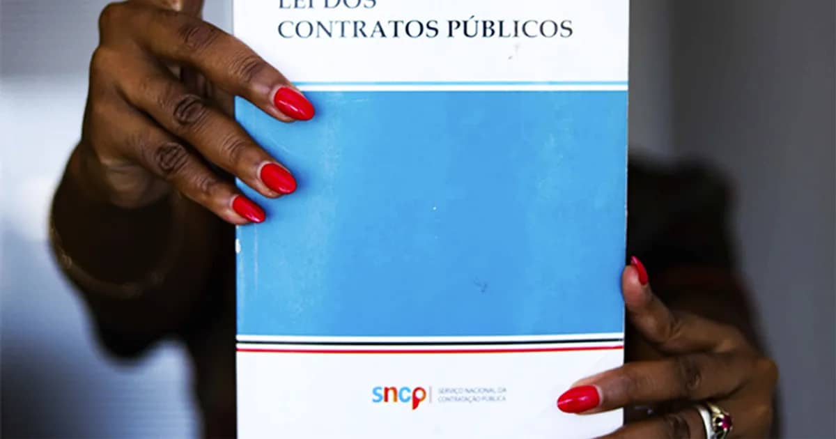 Transparência em risco nos contratos públicos