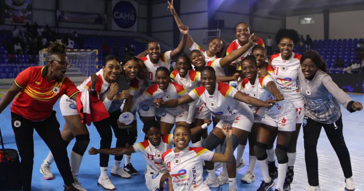 Selecção Feminina e Júnior de Andebol em Acção