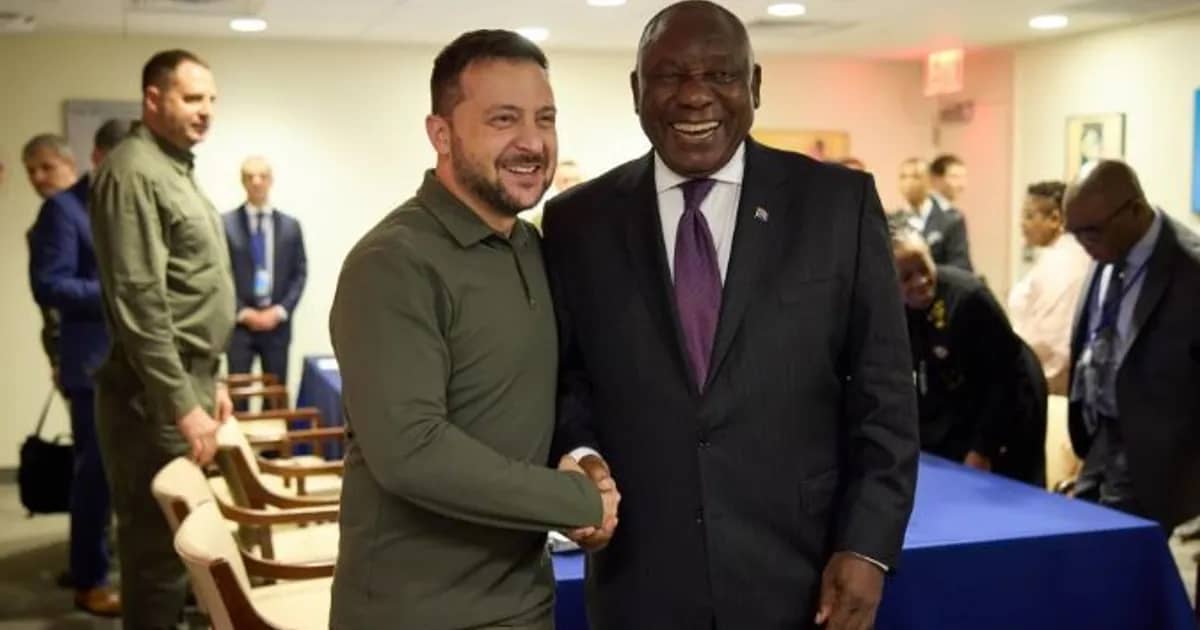 Zelensky pede a Ramaphosa apoio para 'paz justa'