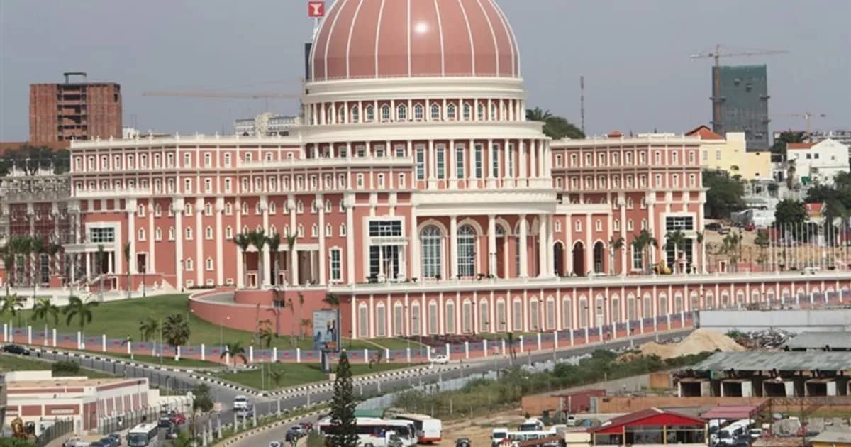 Pacote Legislativo Eleitoral: Eliminação das actas-síntese nas assembleias de voto e introdução das mesas móveis vão dominar debate na especialidade