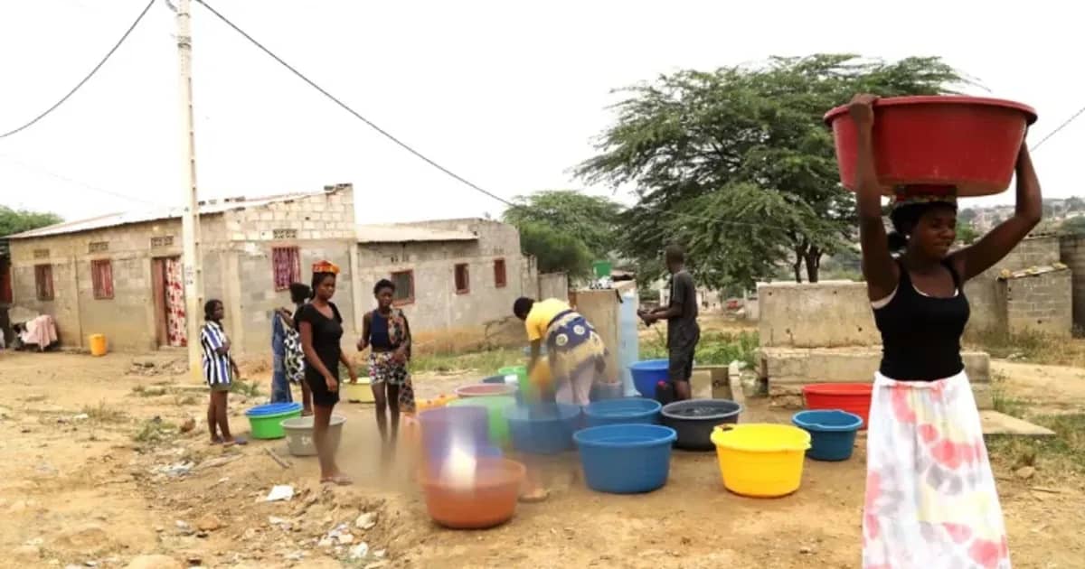 Moradores do Paraíso lutam por água para evitar propagação da cólera