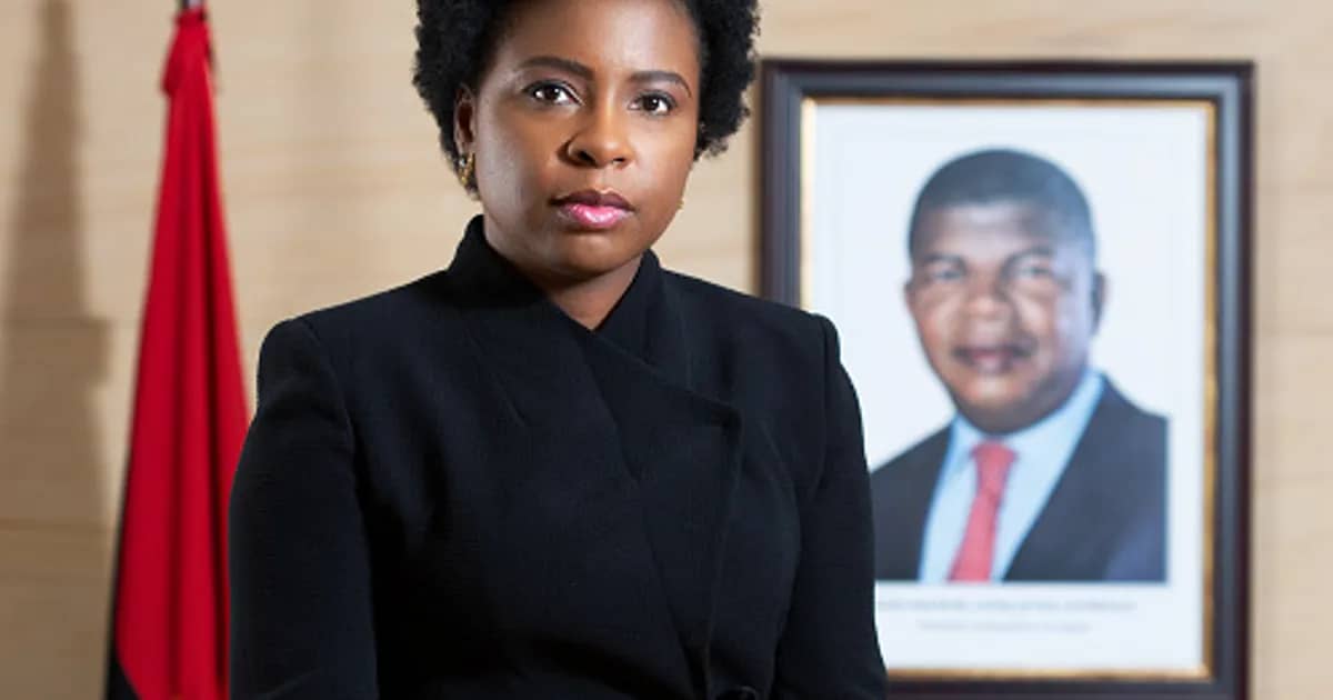 Queda do petróleo não corta salários, diz Angola