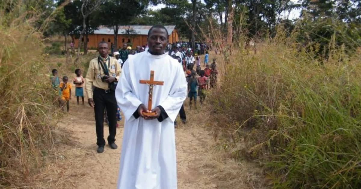Pastor preso após morte em terapia na Huíla