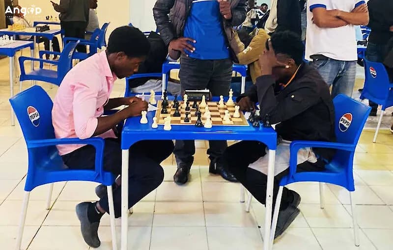 Estêvão Sousa vence torneio de xadrez no Lubango