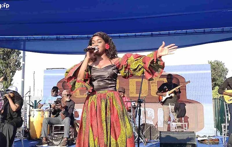 Carina Santos prepara lançamento do álbum “Salada de Pepino” para 2027