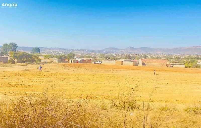 Governo da Huíla reabilita campos comunitários
