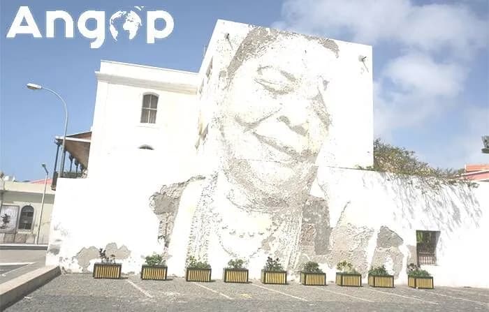 Álbum com inéditos de Cesária Évora editado em Outubro