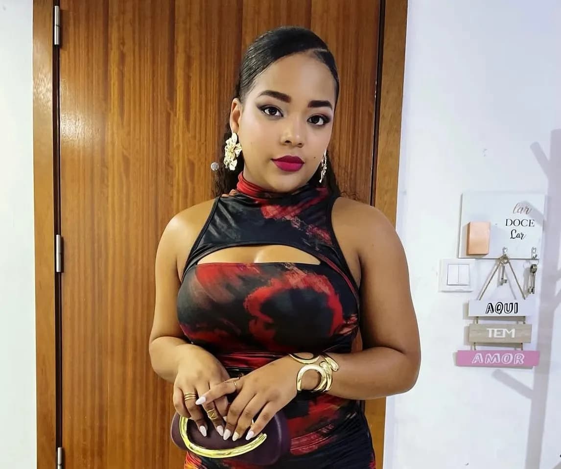 Sónia Pereira revela hábito curioso de Mallaryah: “Ele fica uma hora aí”