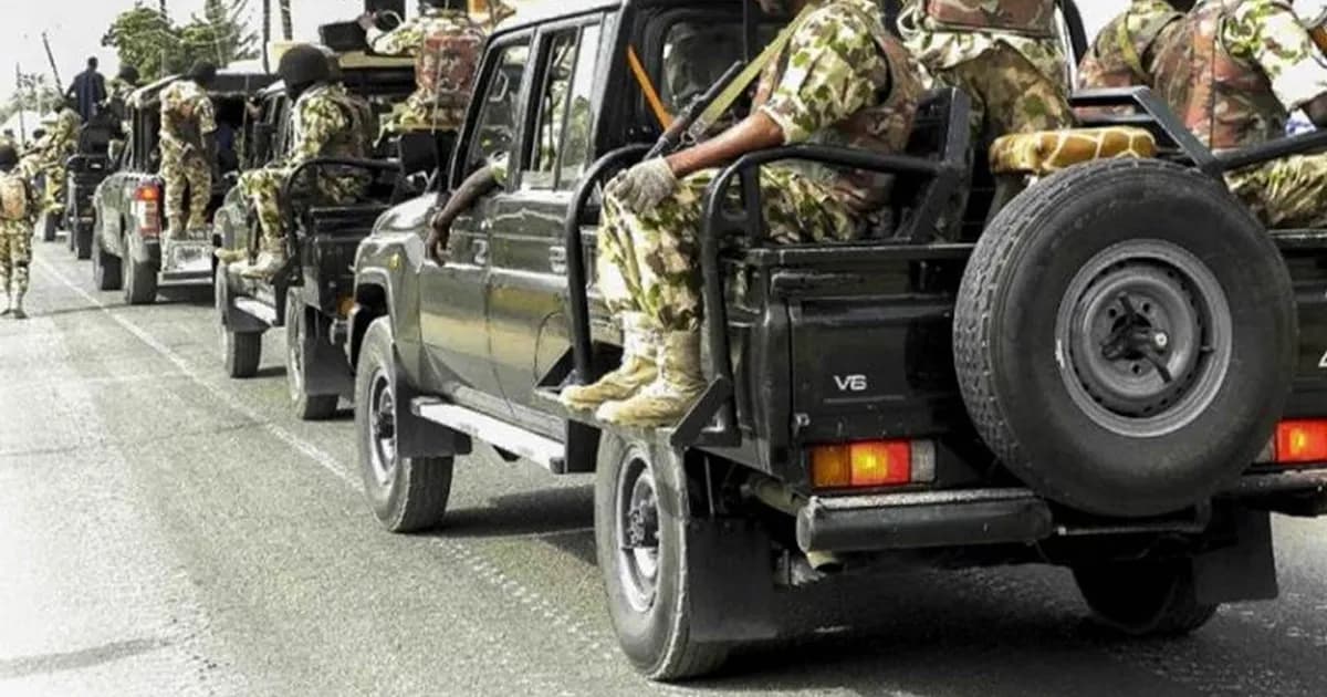 Milhares de nigerianos deslocadas após ataque armado