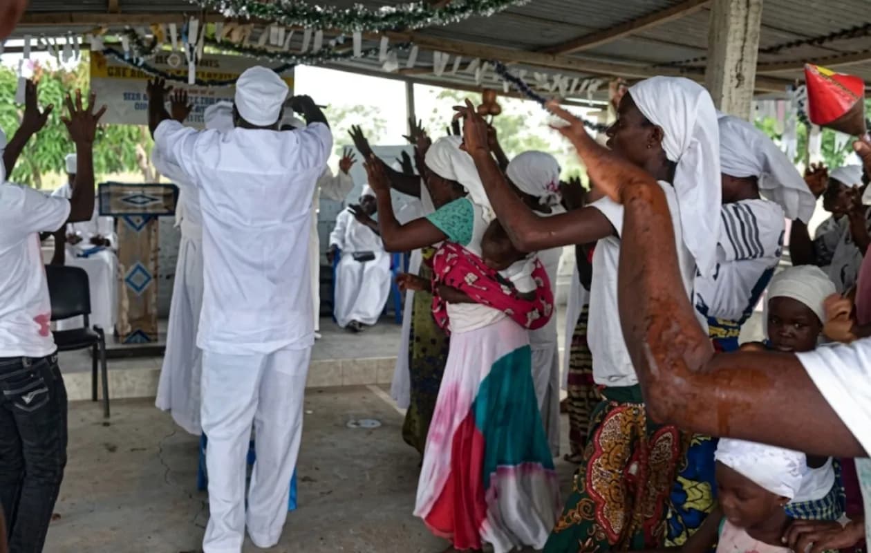 Pastores sem ensino médio concluído podem ficar impedidos de exercer liderança religiosa em Angola