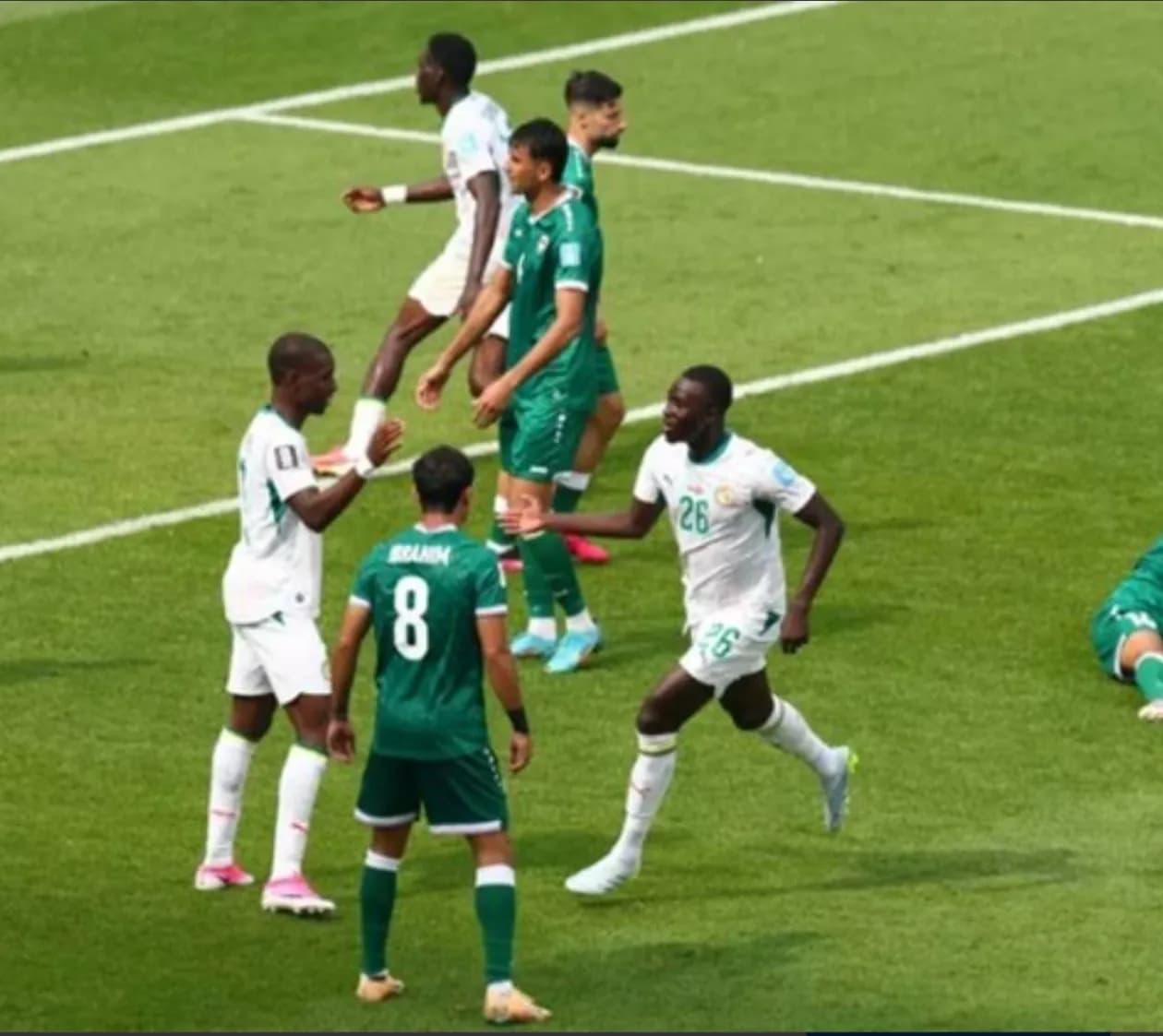 Senegal goleia e segue na corrida mundialista