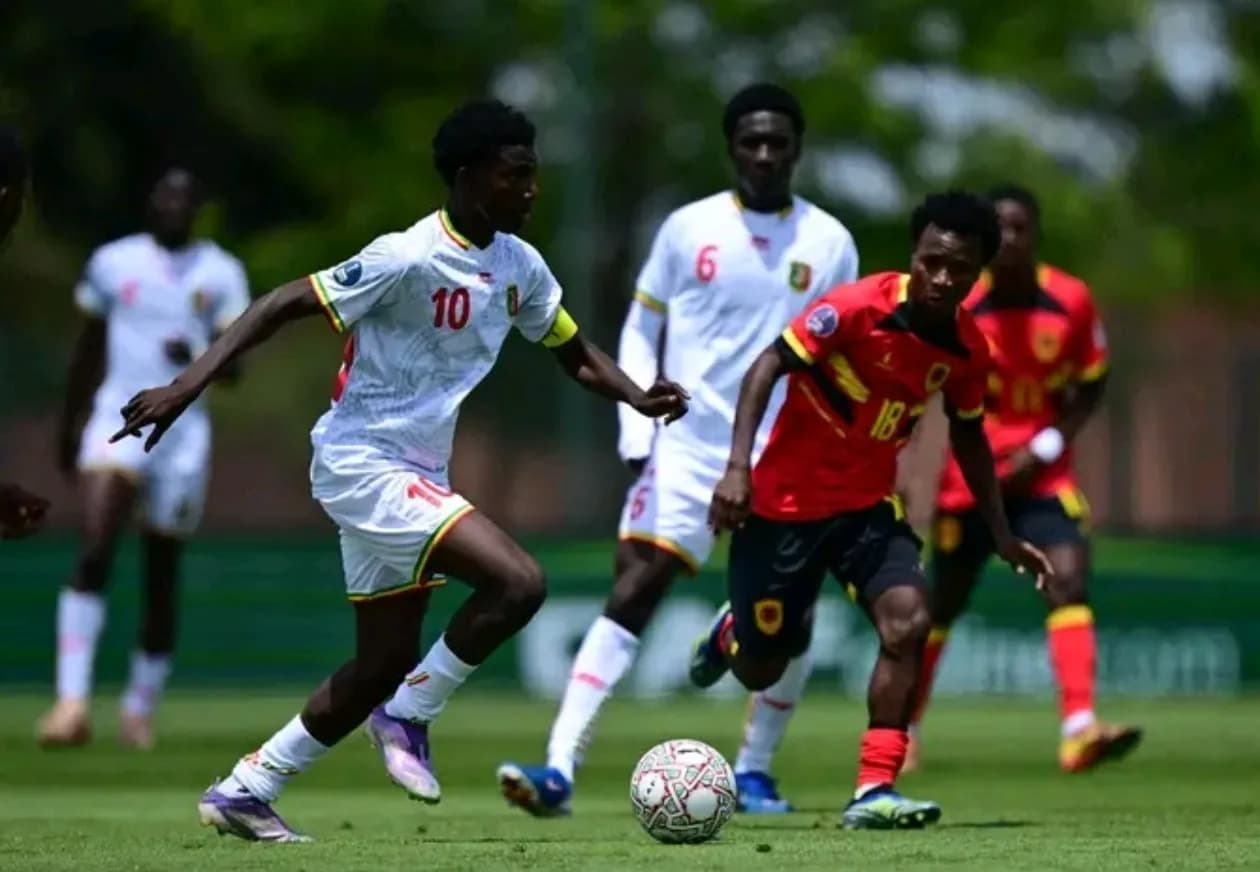 Flávio Amado chama 42 jogadores para preparar Taça COSAFA Sub-20