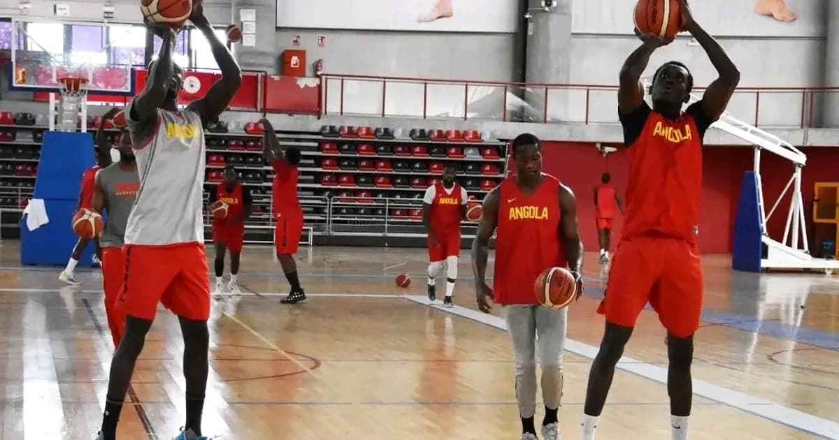 Selecção de basquetebol mantém ritmo vitorioso e afina estratégia para reconquistar o trono africano em casa