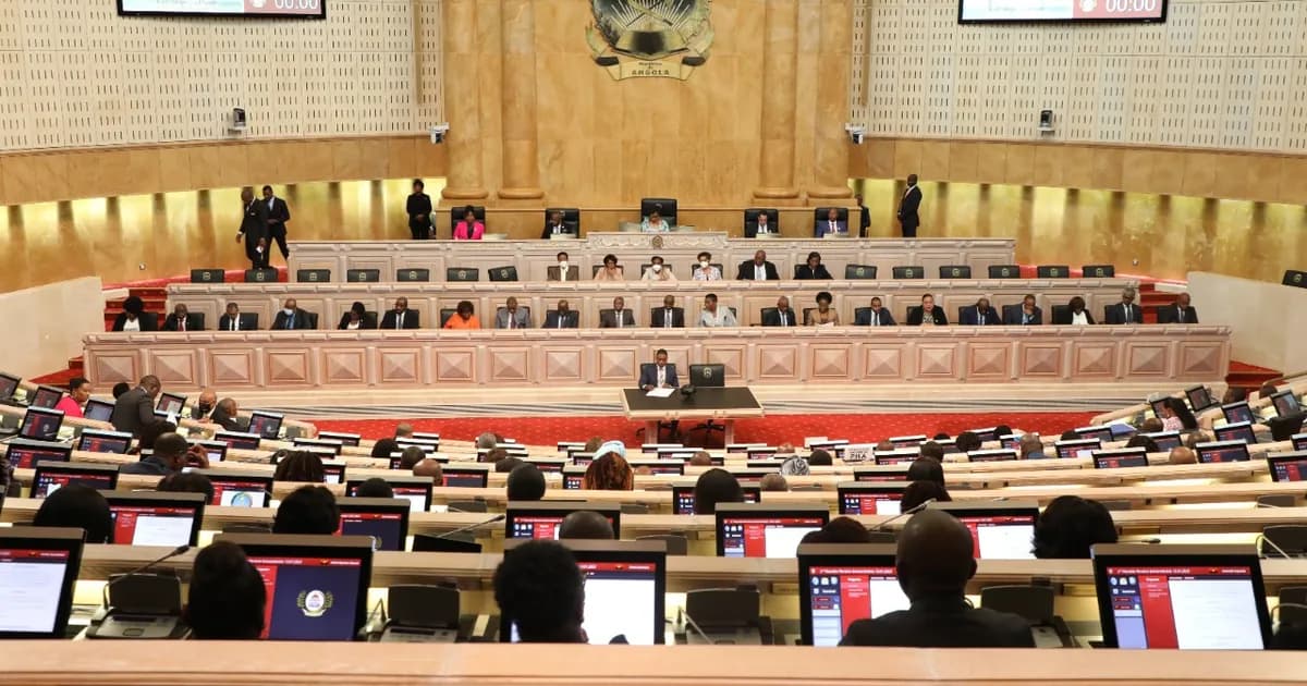 MPLA e UNITA debatem tumultos na greve de taxistas