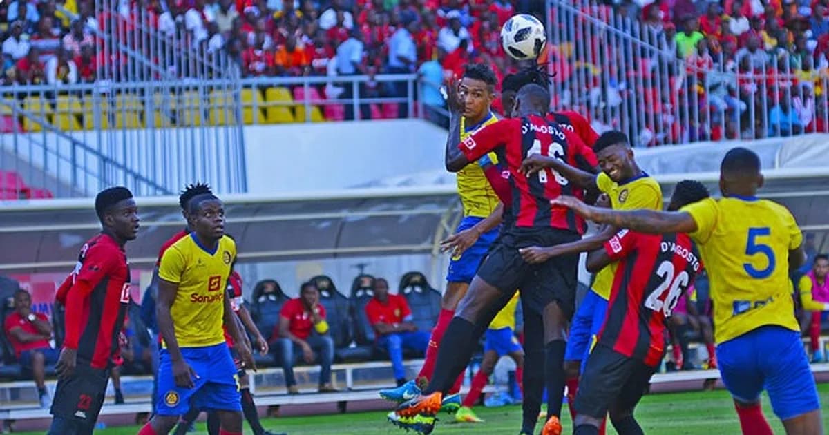 Petro adia título após derrota no Clássico