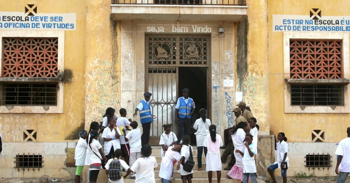 Suspensão de cursos técnicos e fragilidade