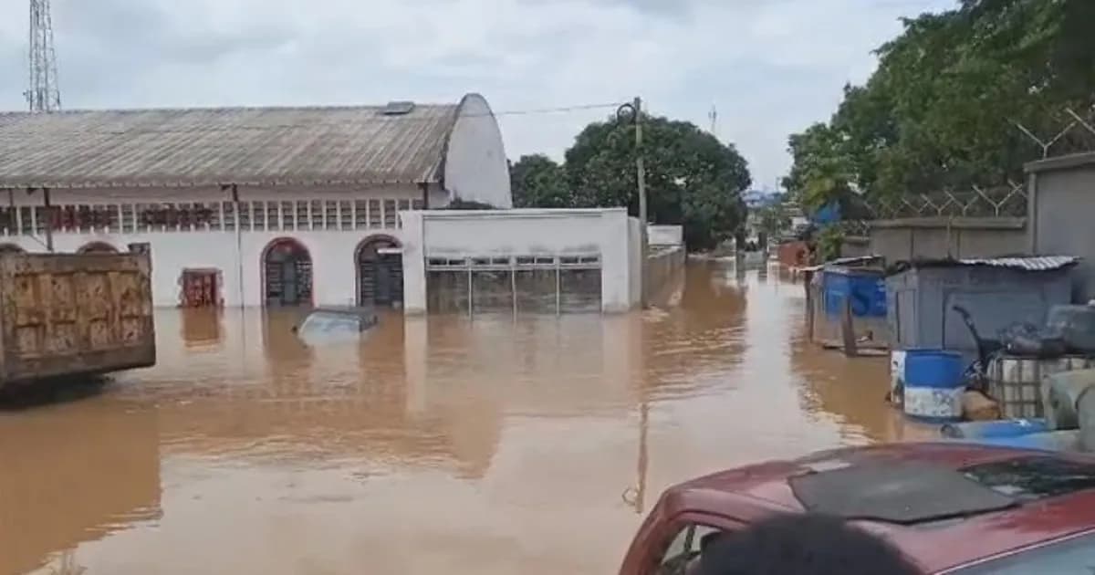 Cheias em Kinshasa causam 29 mortes e desalojados