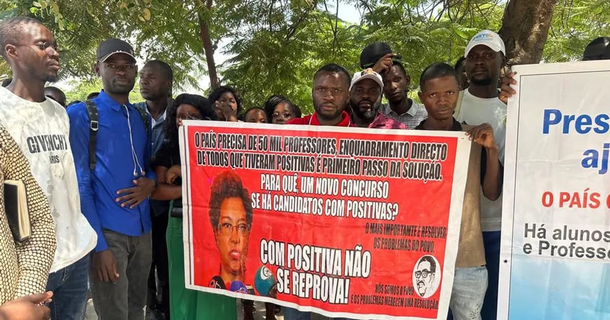 Luanda julga 8 líderes estudantis após marcha