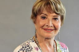 Morre Glória Menezes, ícone da TV brasileira