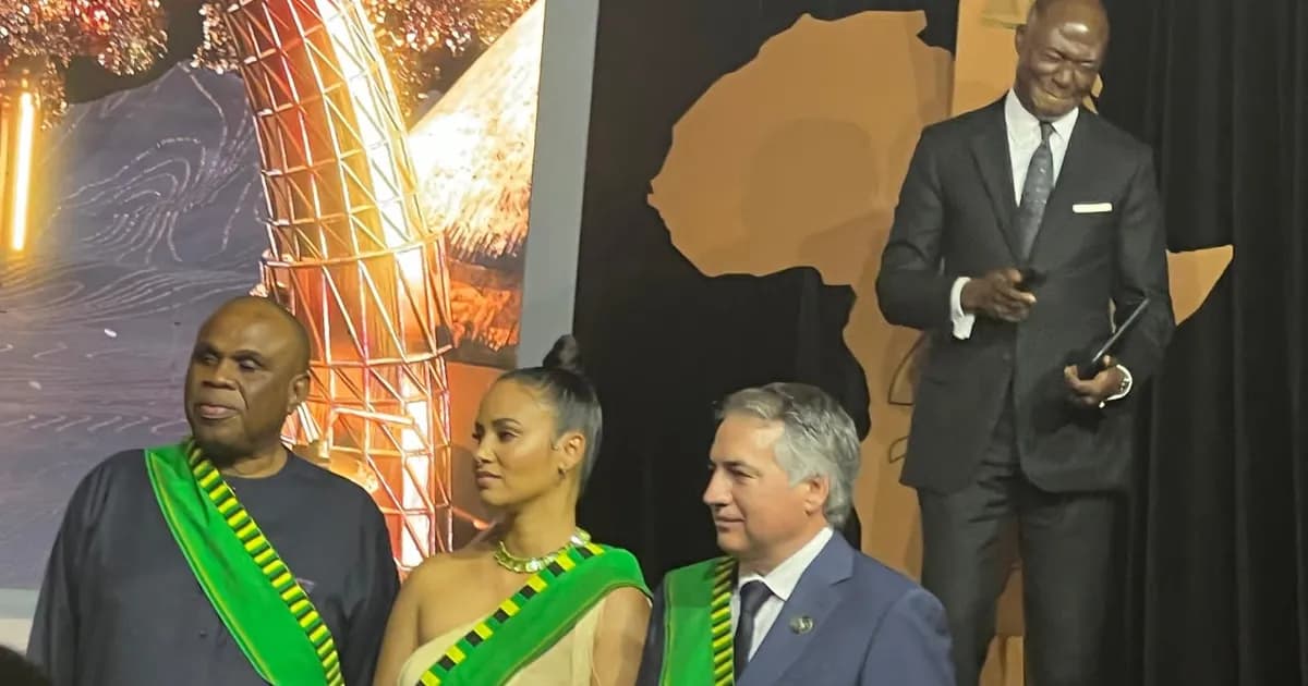 Presidente do Grupo angolano Omatapalo distinguido no Gana pela Millennium Excellence Foundation