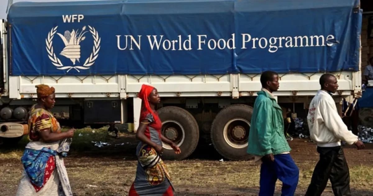 Três camiões do PAM "danificados e incendiados" no Darfur