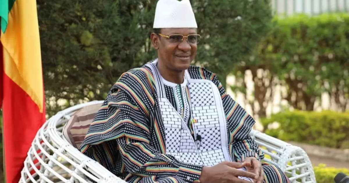 Ex-chefe do governo do Mali preso por uso indevido de propriedade pública