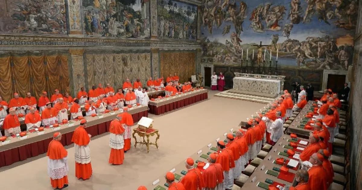 Conclave inicia escolha do novo Papa