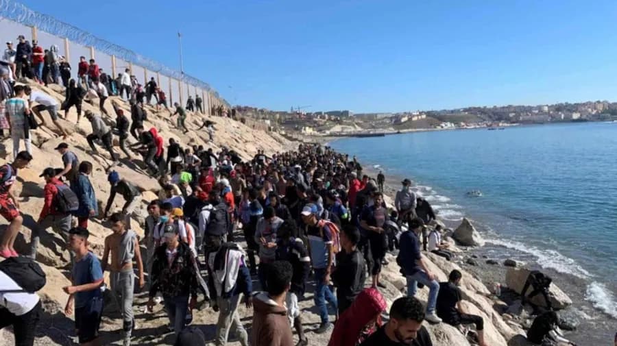 Marrocos reforça vigilância nas fronteiras de Ceuta e Melilla