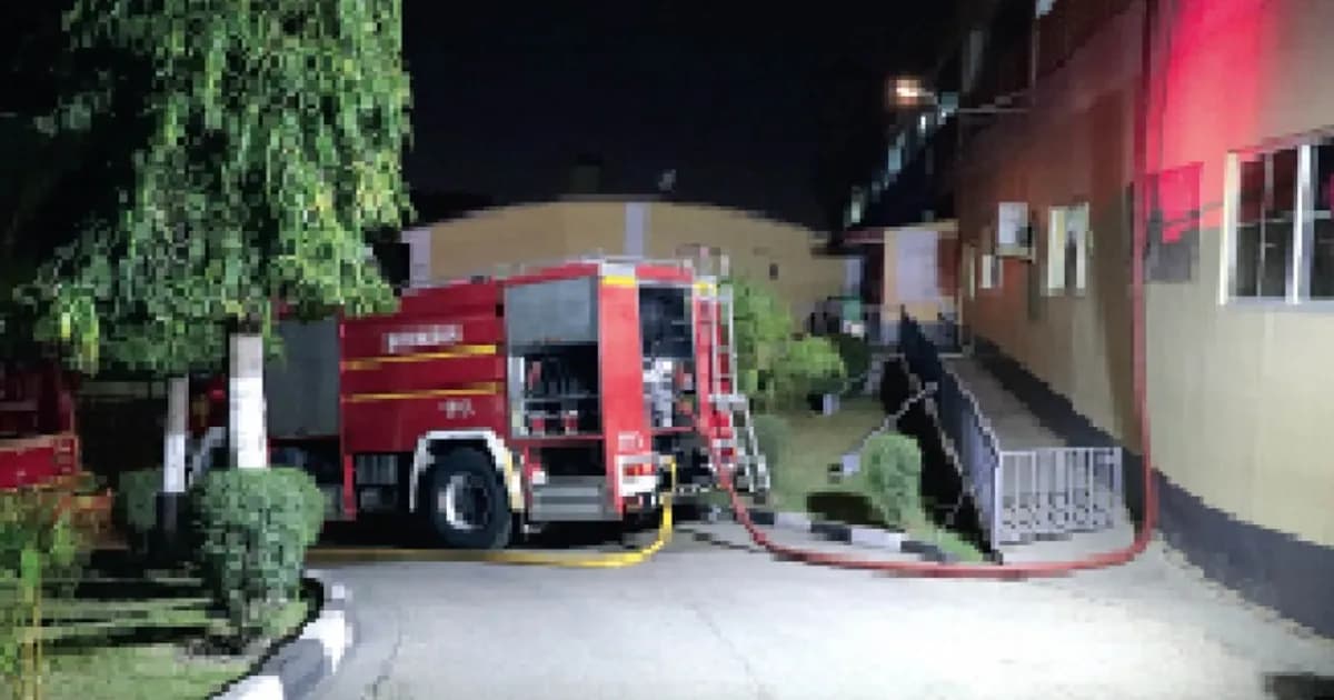 Incêndio consome acervo no Josina Machel