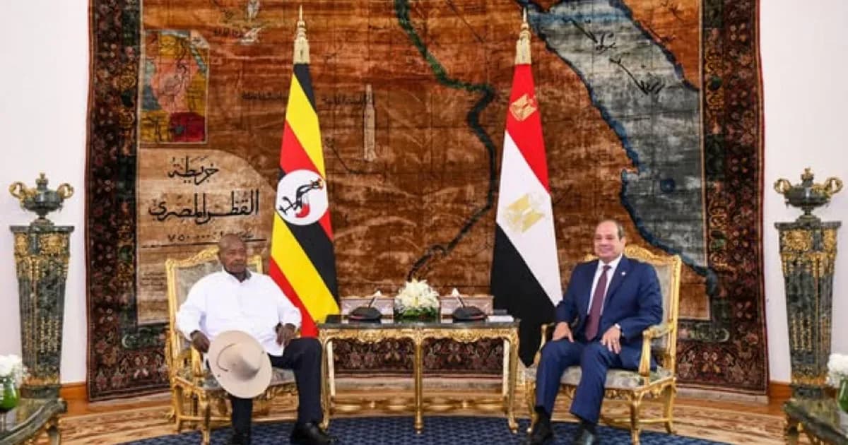 Presidentes egípcio e ugandês abrem fórum empresarial