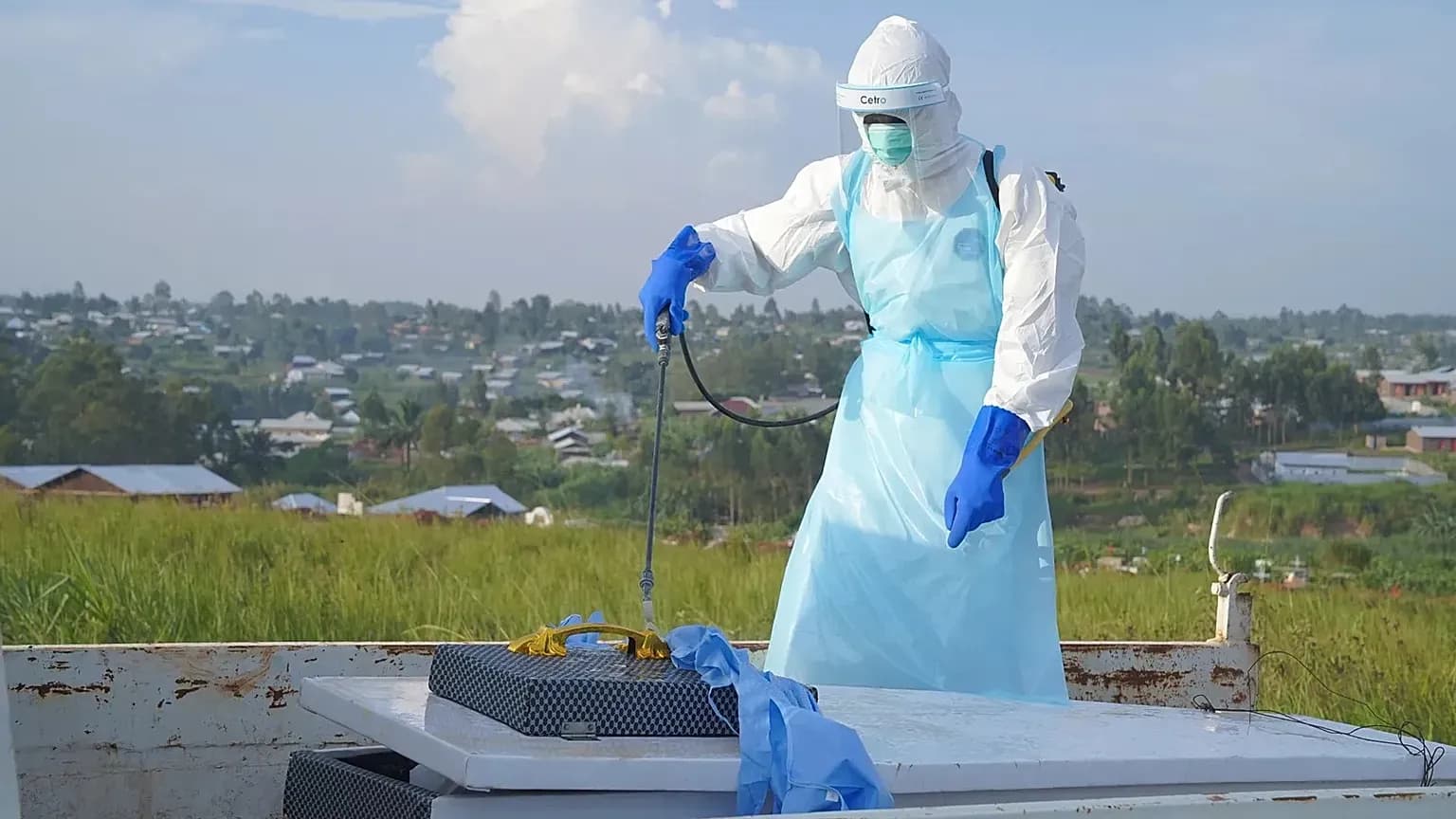 OMS afirma que surto de Ébola na RDC ainda pode ser controlado em três meses