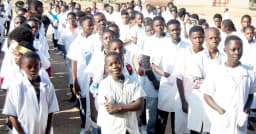 Início dos Exames Nacionais em Angola