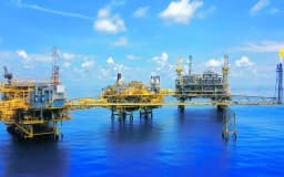 Brent volta a subir com tensão EUA-Irão