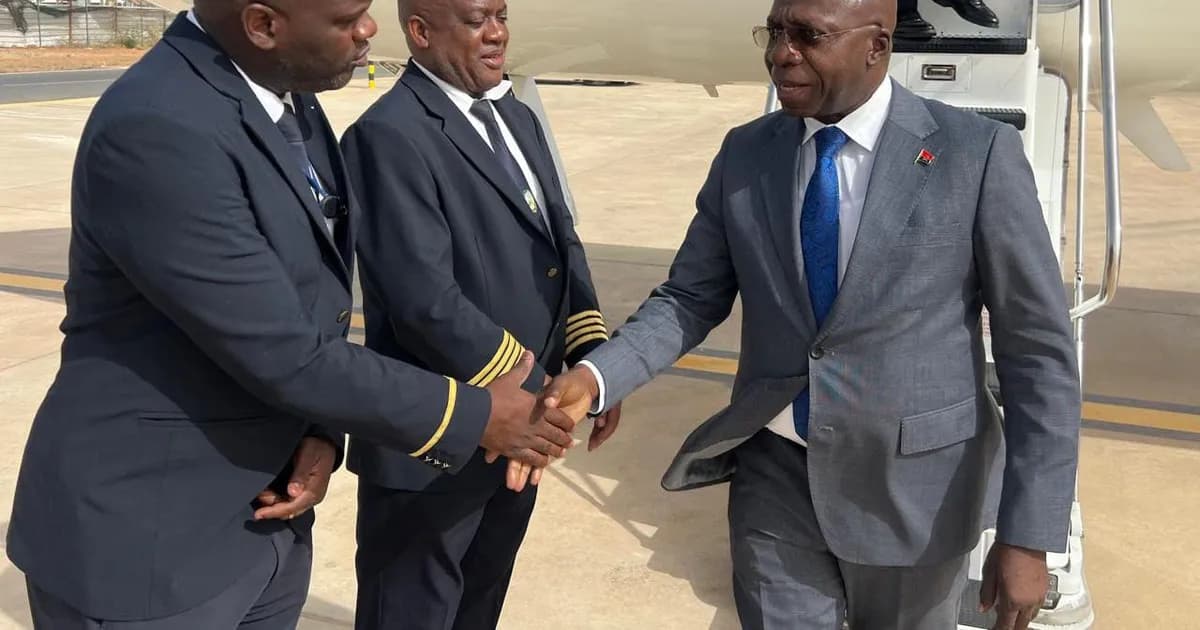 Ministro Téte António no Senegal para visita de 24 horas