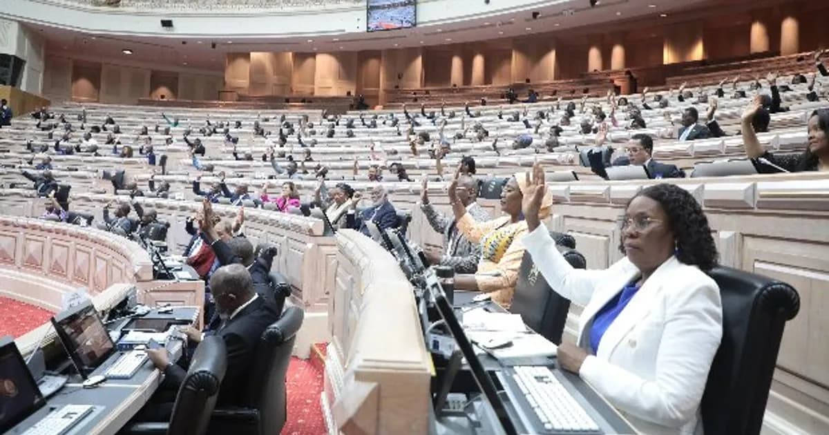 Parlamento revê lei do Supremo e regras de pesquisa
