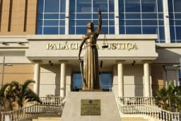 Tribunal Constitucional lança candidaturas