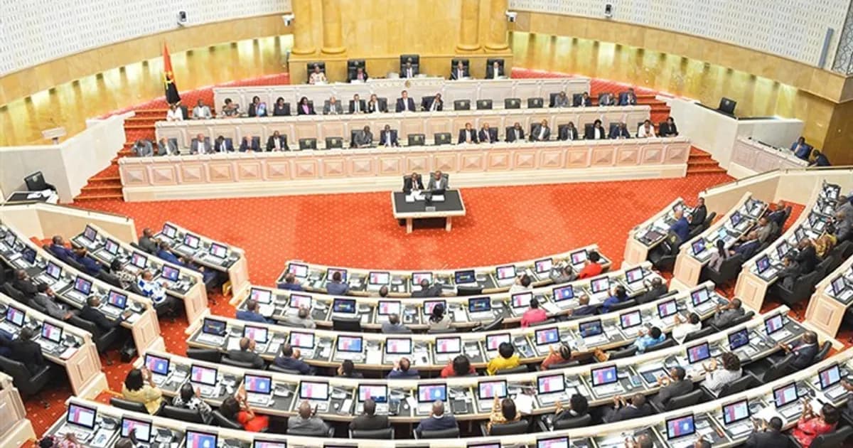 Parlamento aprova nova composição da CNE