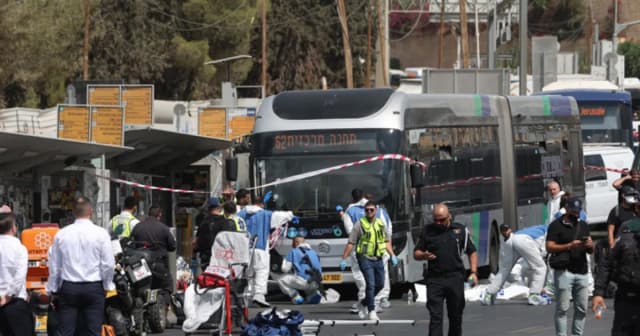Médio Oriente: Pelo menos seis mortos em ataque contra paragem de autocarro em Jerusalém – Polícia israelita fala em "ataque terrorista"