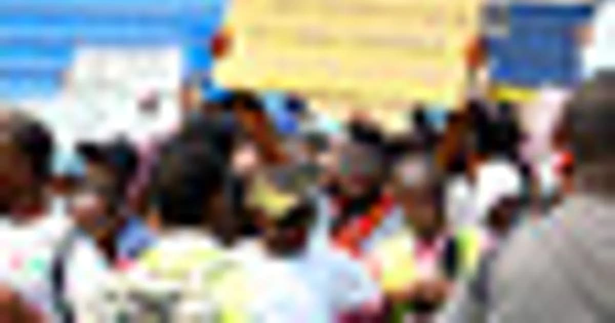 Luanda: Manifestantes tomam as ruas pelo terceiro sábado consecutivo para protestar contra a subida do preço do combustível e dos transportes públicos