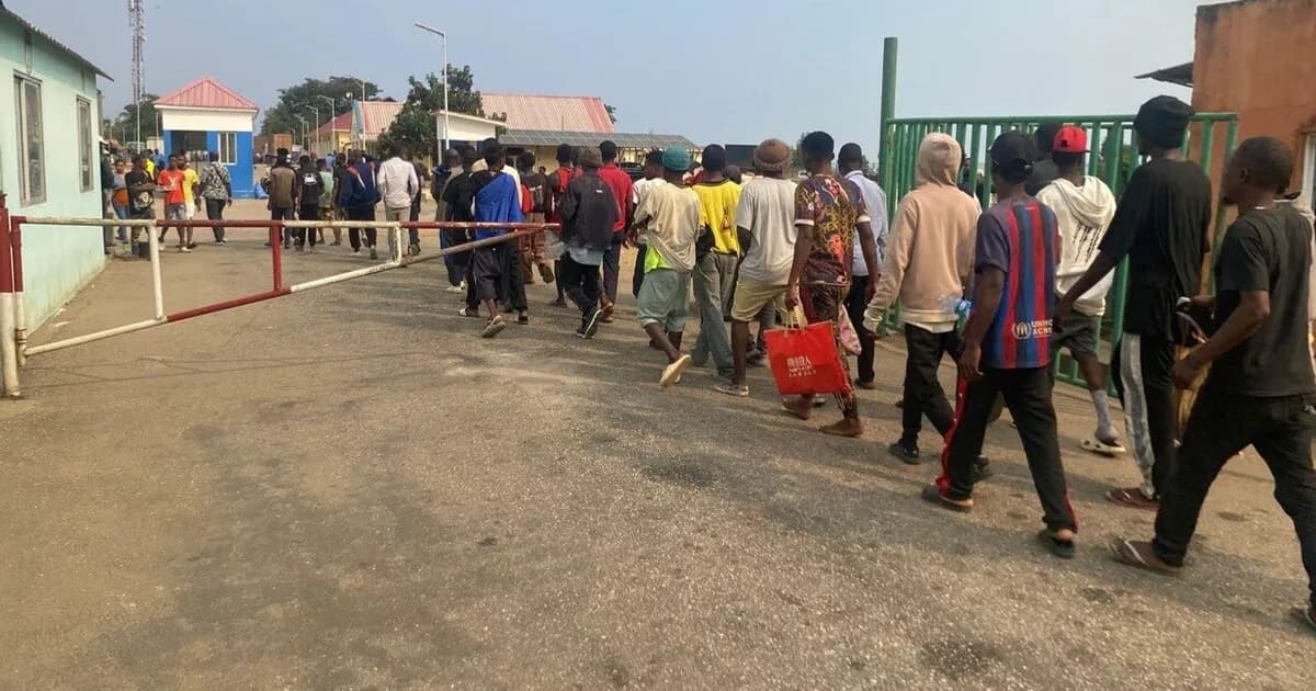 Cabinda: SME expulsa 90 cidadãos estrangeiros da RDC que estavam ilegalmente em Angola