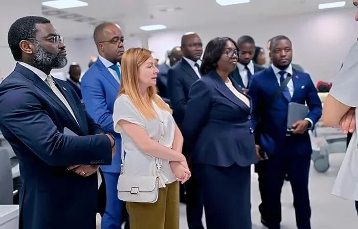 Angola busca experiências no domínio das tecnologias de saúde e investigação científica no Instituto Torlak