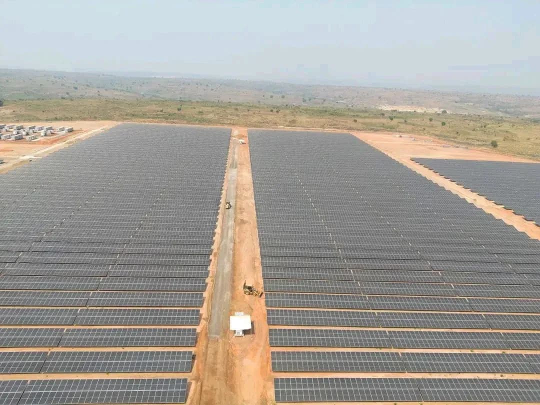 Parques solares do Cafunfo e Cuango superam 90% de execução física