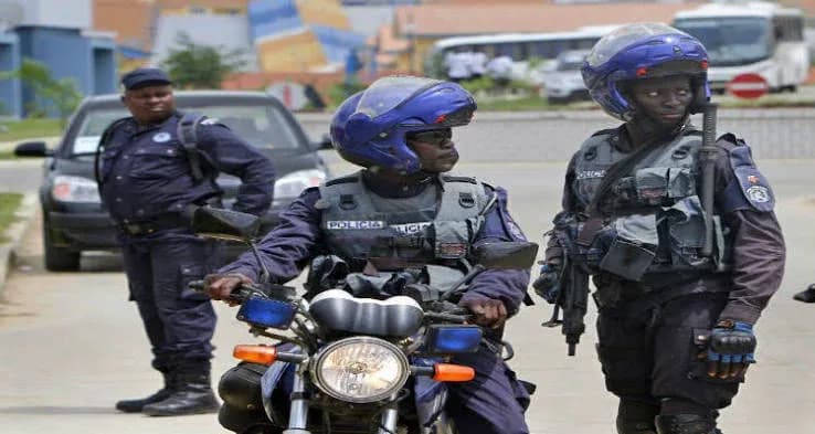 Detidos cidadãos que se faziam passar por agentes do SIC no Zaire