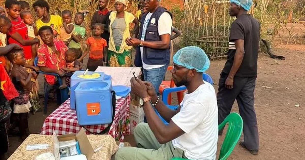 SAÚDE COMUNITÁRIA CHEGA ÀS CRIANÇAS E ADULTOS DAS REGEDORIAS DE CARIMBULA E SAIMBUANDA