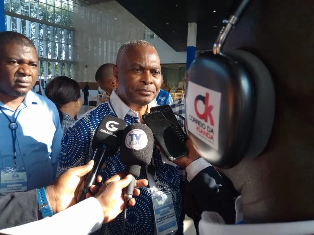 PRA-JA diz estar a preparar programa para responder às dificuldades dos cidadãos caso chegue ao Governo