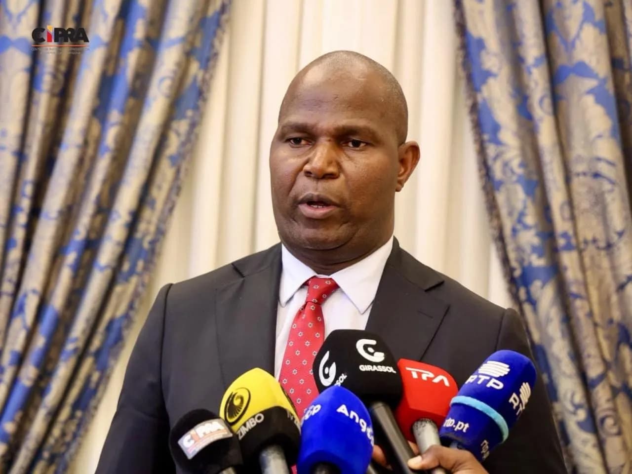 Presidente de Moçambique defende consolidação das funções do primeiro-ministro