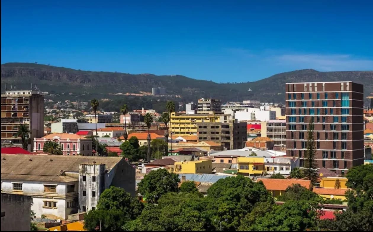 Jovens da Huíla dizem que falta de atenção os afasta da vida pública