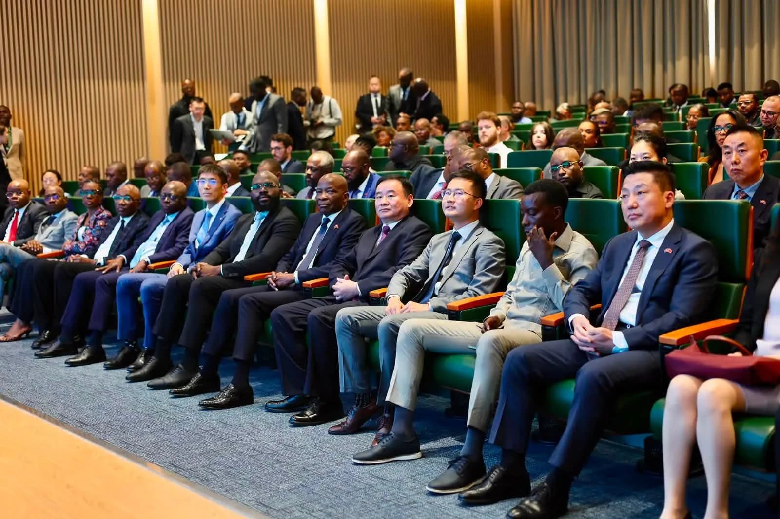 Angola prepara exportação de café, caju e produtos secos para a China